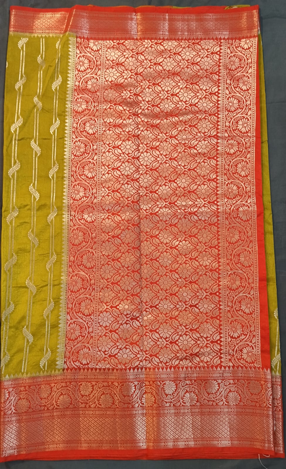 Mehandi Green Kacha Mango Silk Saree