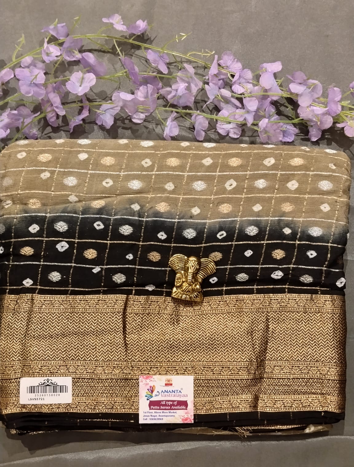 Mehandi Green Jarget Silk Saree with Bandhini Design