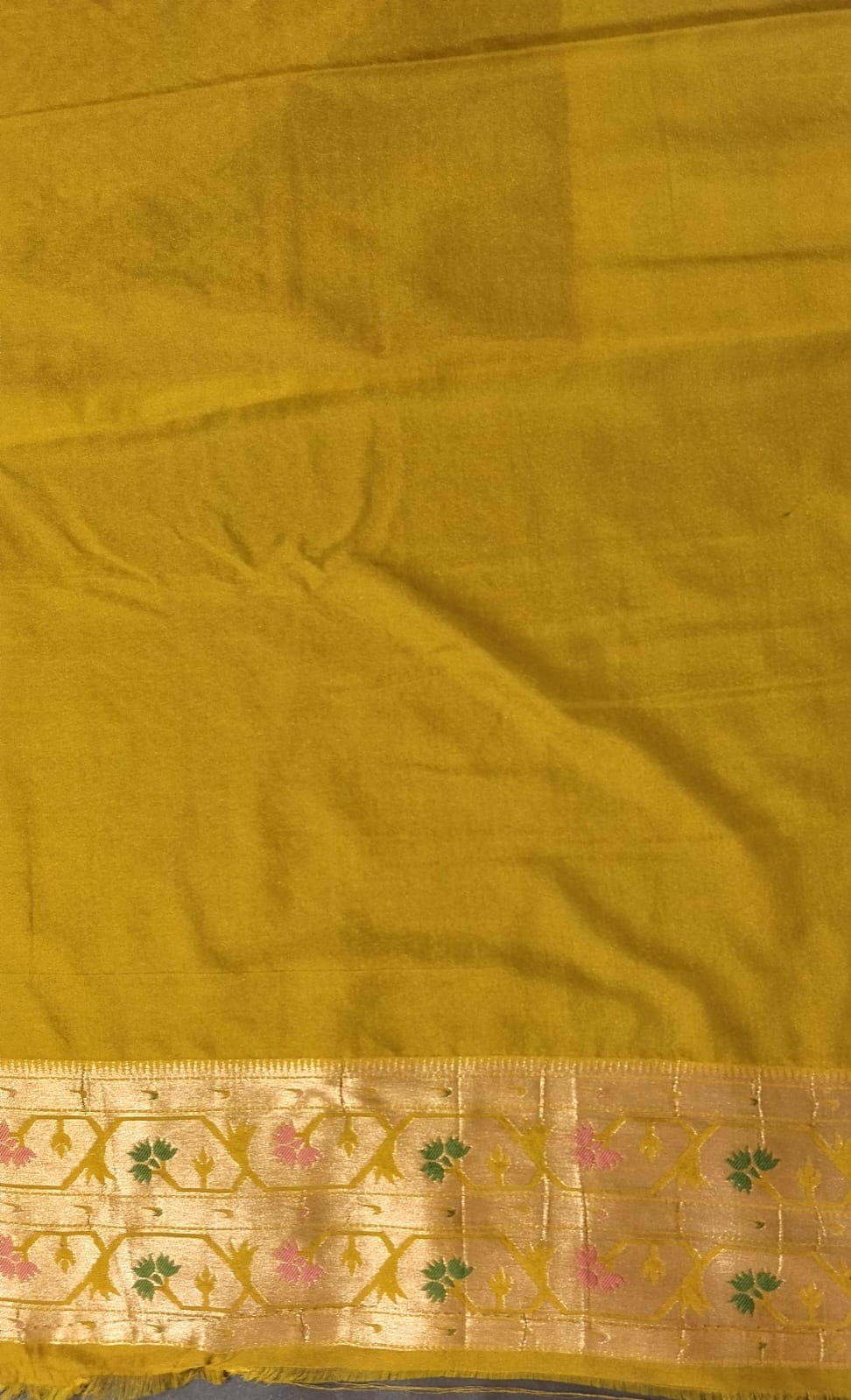 Purple Jarget Butta Silk Saree with Pythoni Border