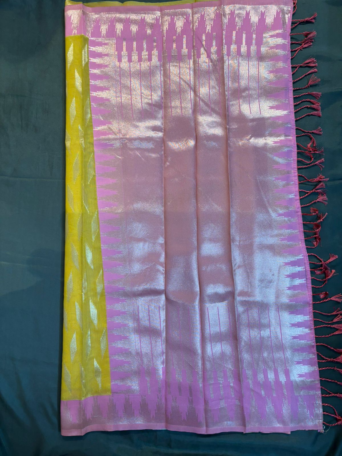 Bengal Cotton Contrast Gold Jerry Temple Border Saree