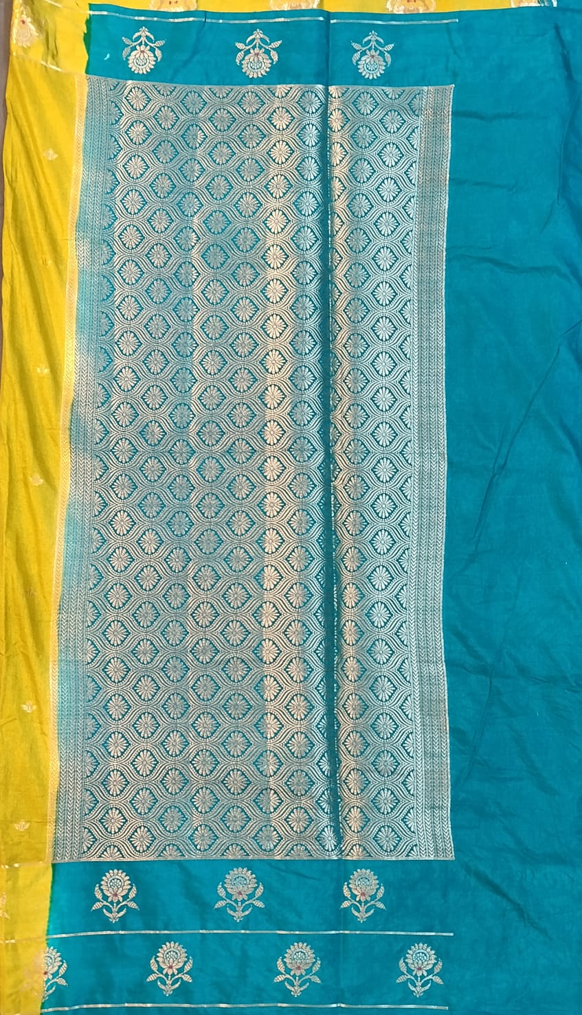Mehandi Green Kathan Raw Silk Saree