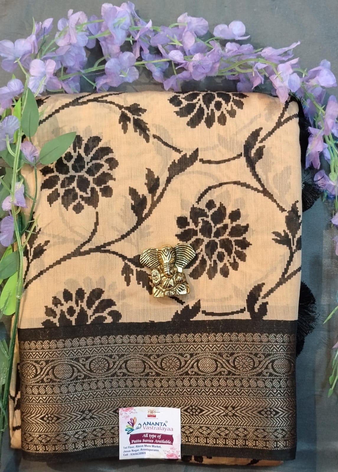 Cream Munga Silk Saree with Kanchi Border