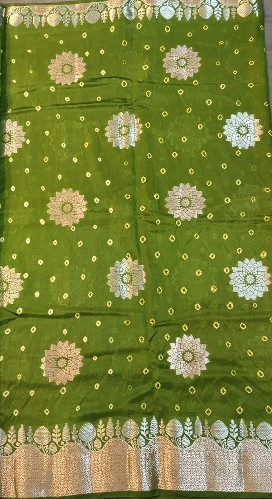 Dim Green Raw Mango Silk Saree with Bandhini Buttas