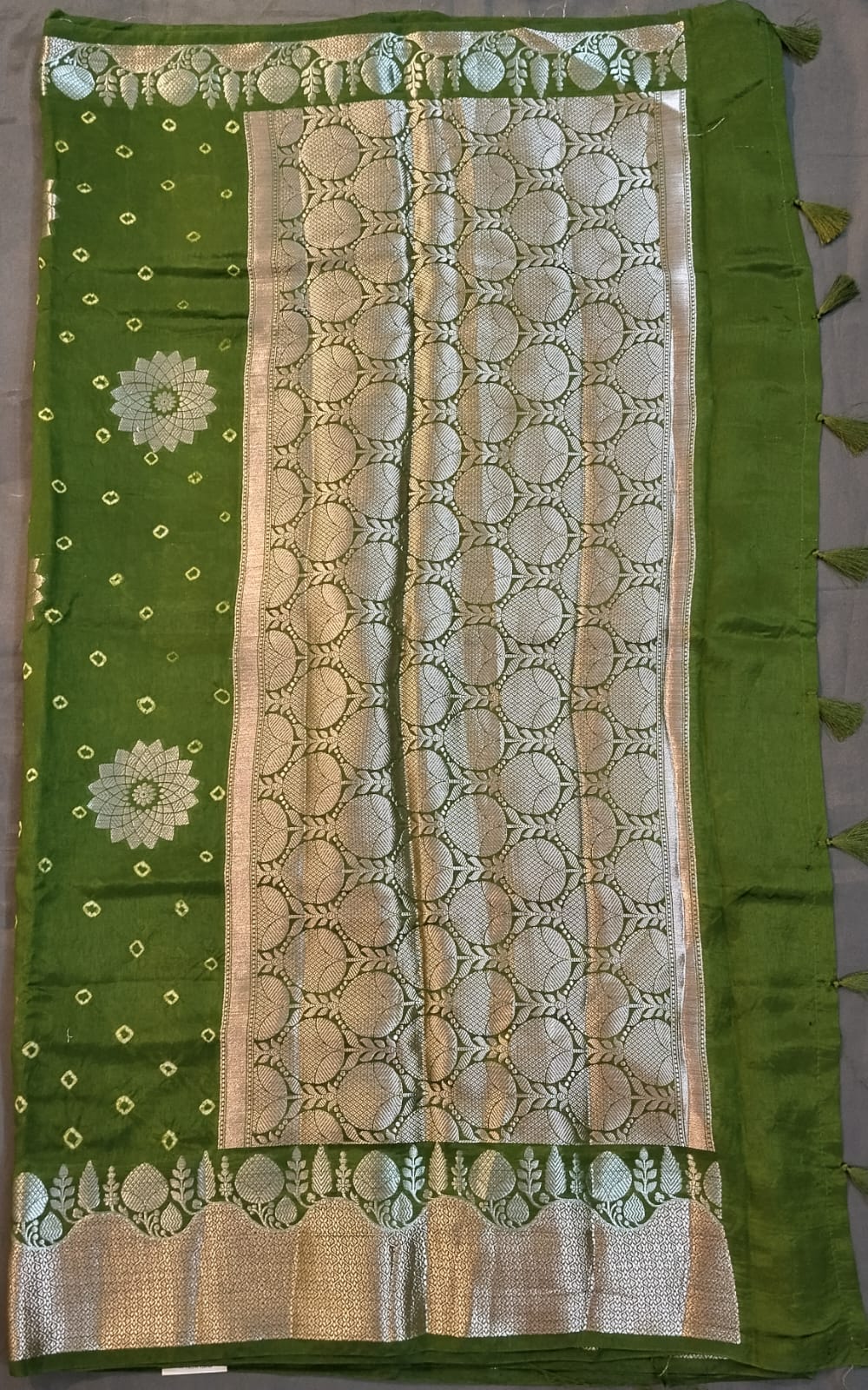 Dim Green Raw Mango Silk Saree with Bandhini Buttas