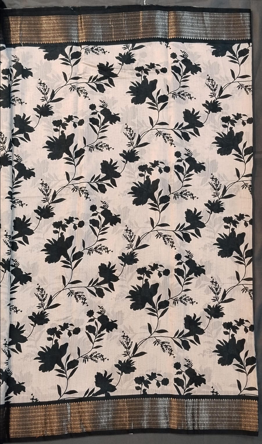 Cream Munga Silk Saree with Kalamkari Design