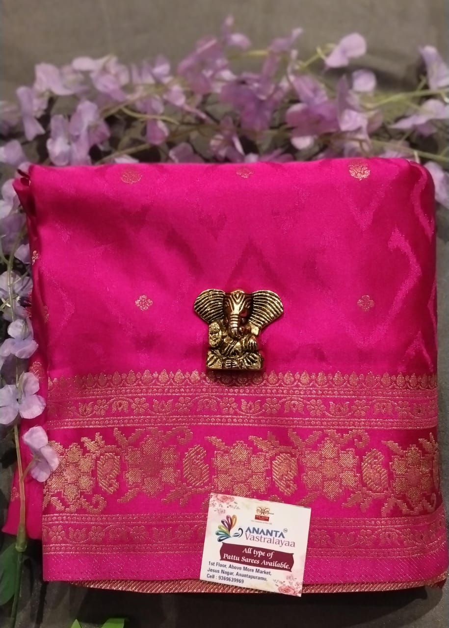 Dark Green Mushroo Silk Saree with Banarasi Border
